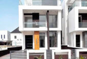 5 Bedroom fully detached duplex