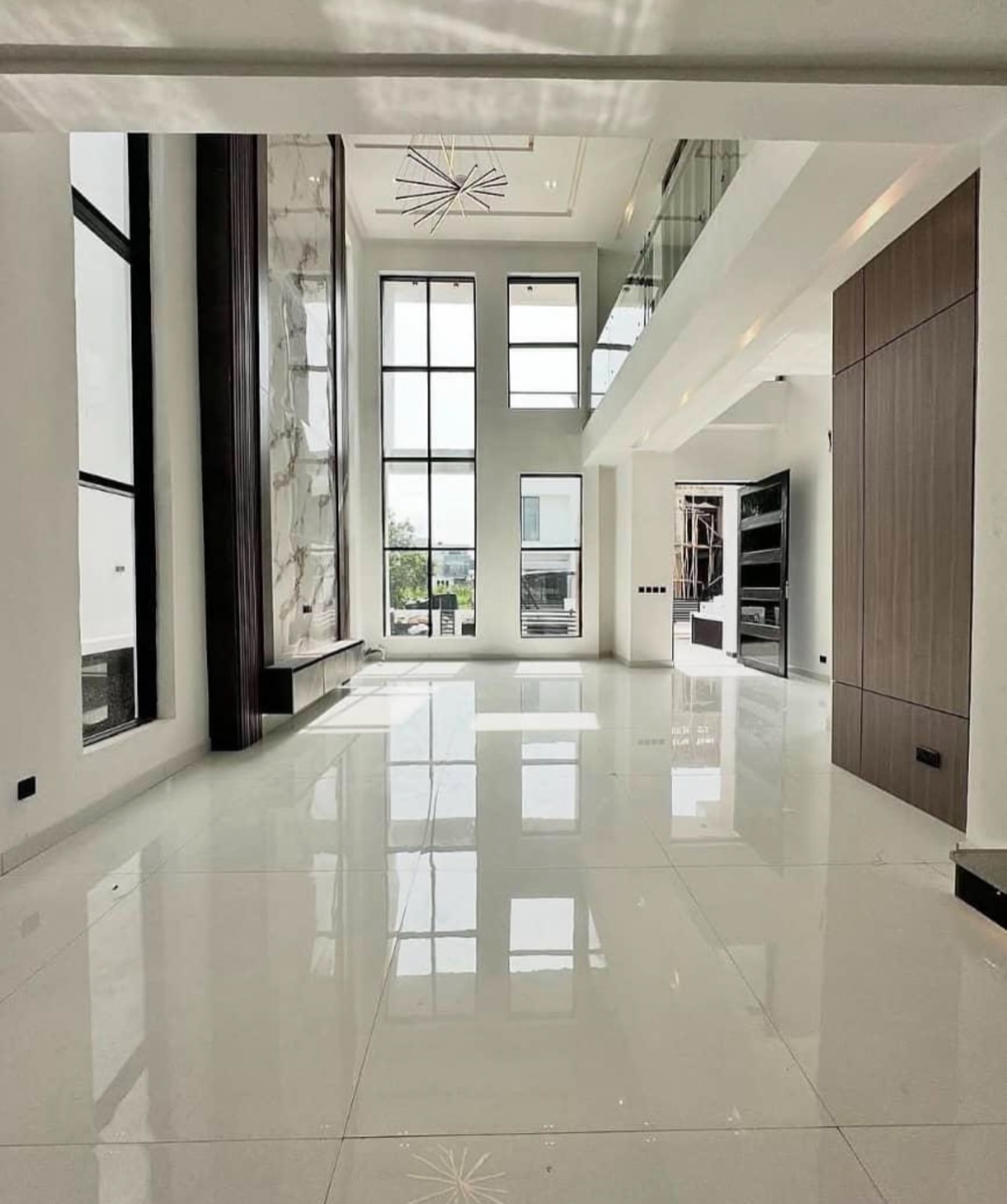 5 Bedroom fully detached duplex