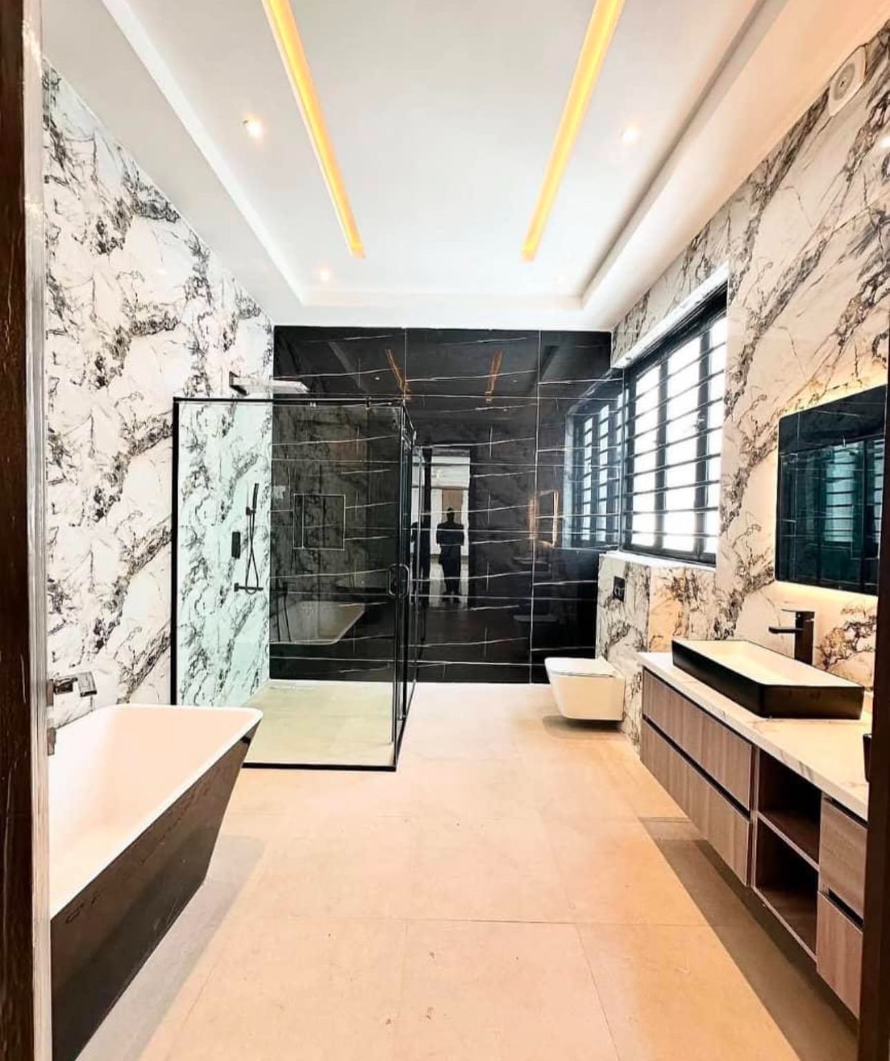 5 Bedroom fully detached duplex