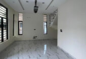 DETACHED 4 bedroom duplex