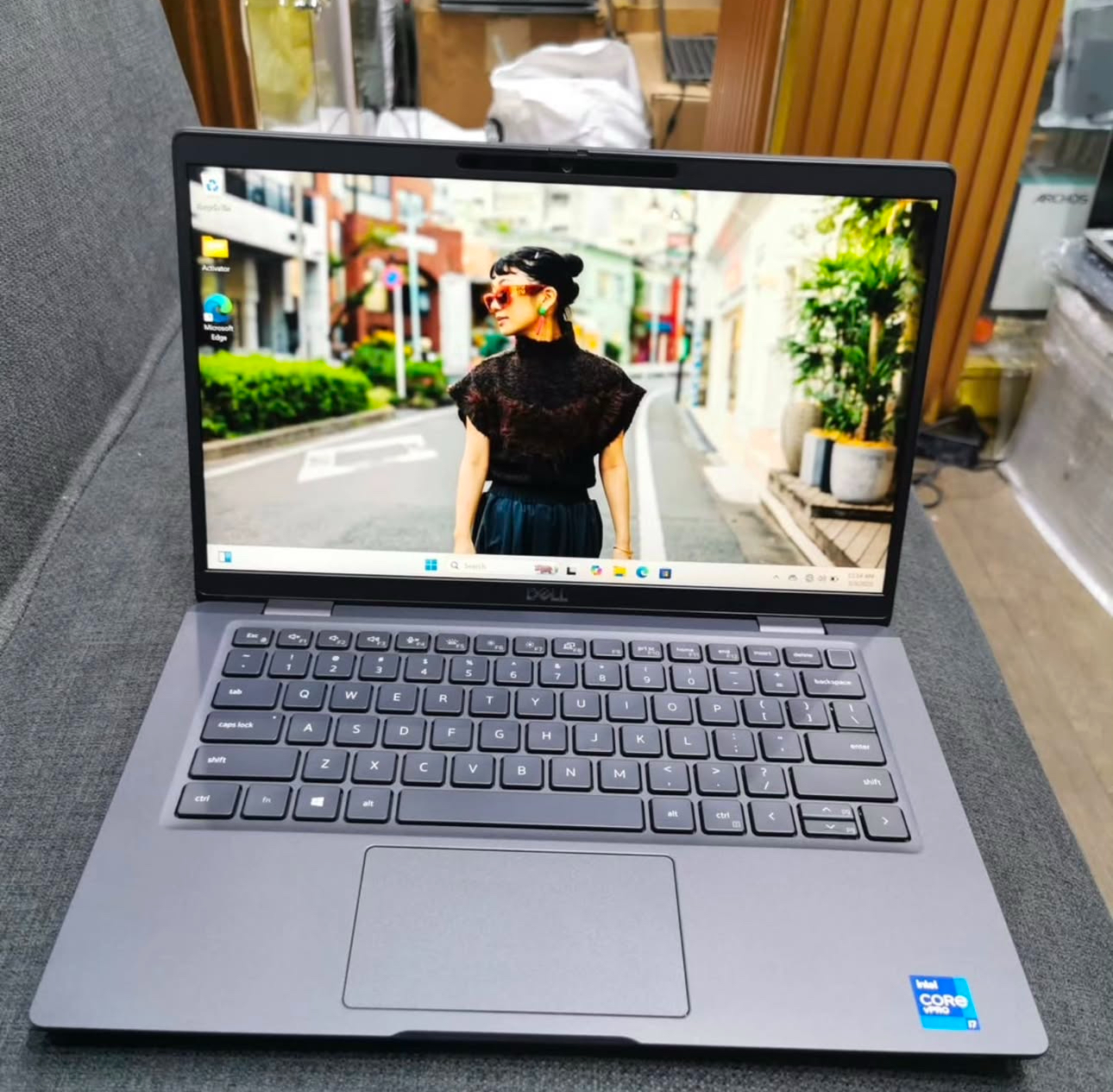 DELL latitude 7320 Business notebook