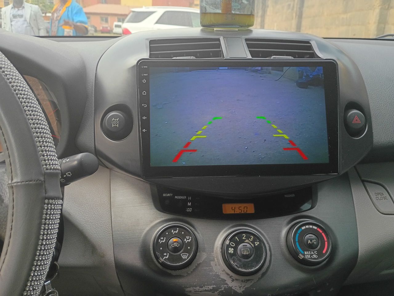 Neatly used Toyota rav4