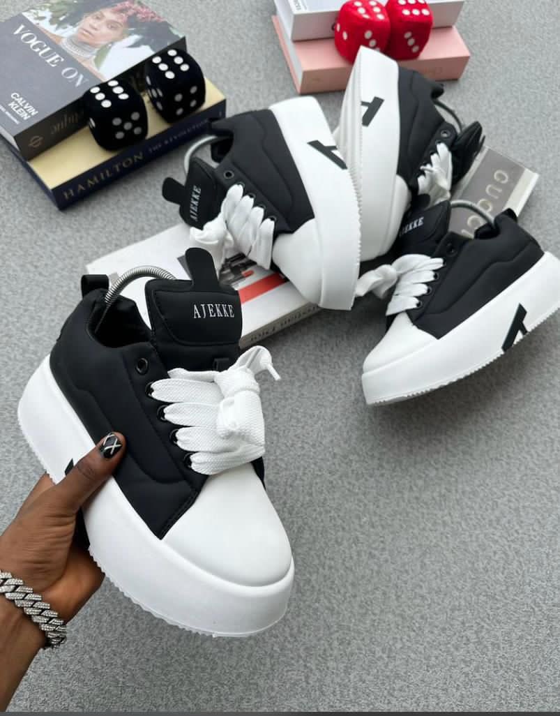 Super quality ajekke sneakers