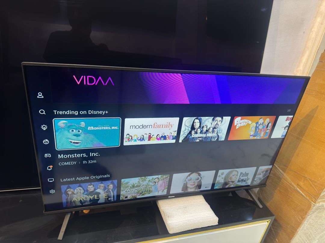40 inch Hisense smart tv