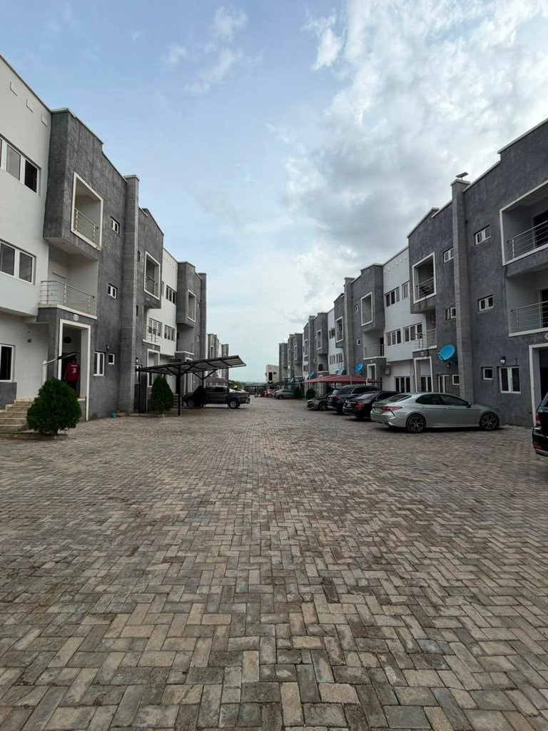 Four beds terrace duplex