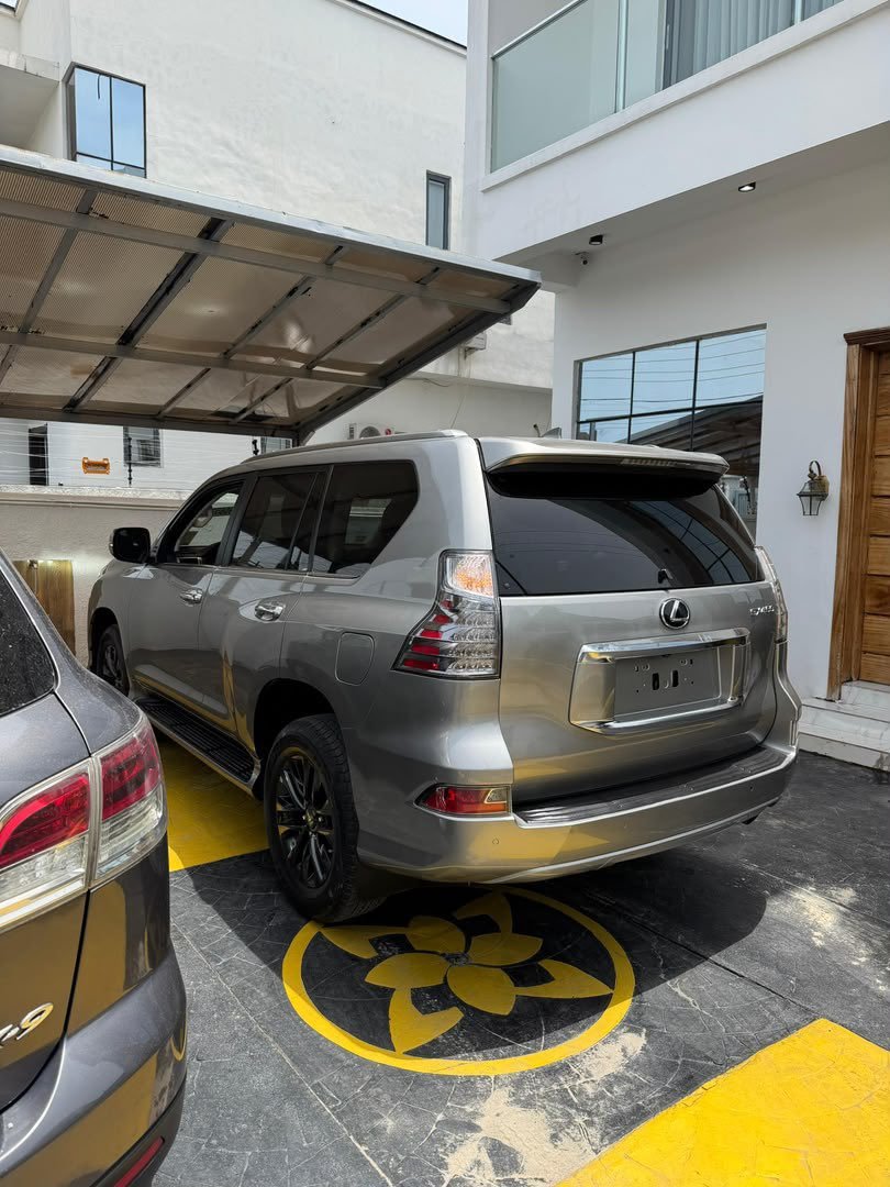 2023 Lexus gx460