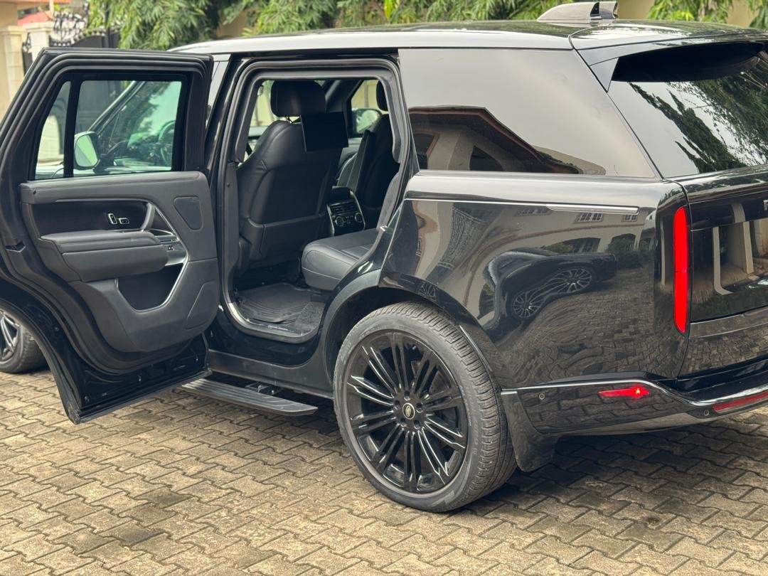 Armored Range Rover autobiography